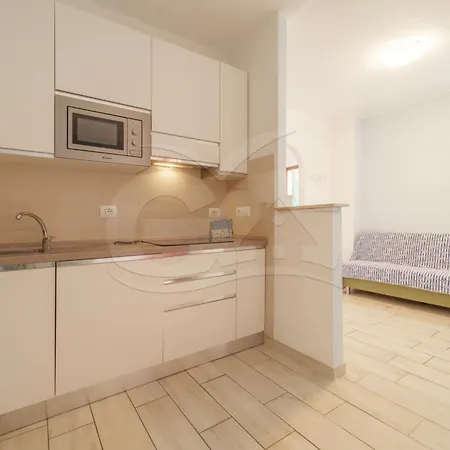 A Due Passi Dal Mare - Goelba Villa *